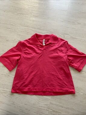 lululemon athletica women’s cropped Polo Shirt - Vibrant Pink size 6